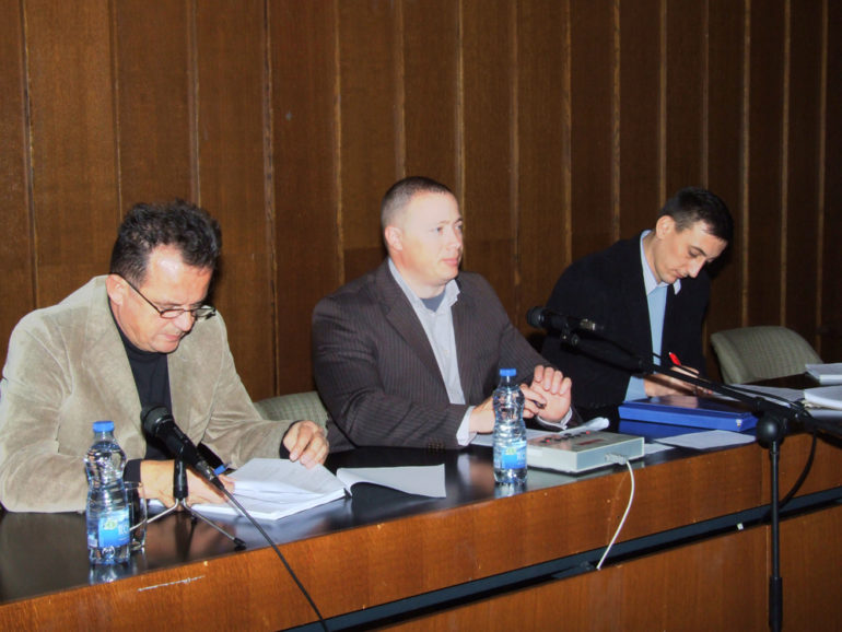 No­vem­bar­ska na­gra­da dr Bran­ku Pe­ru­no­vi­ću