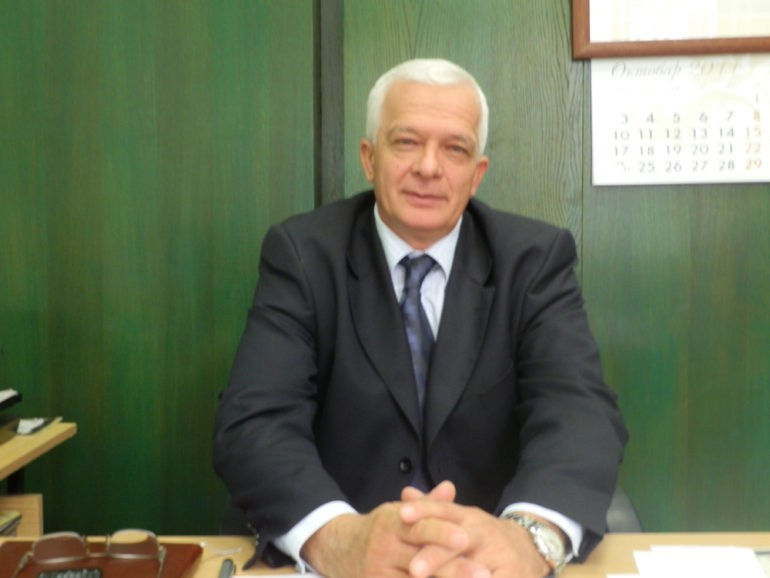 Pre­ko saj­ma do sa­rad­nje