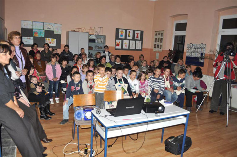 Odr­ža­ne če­ti­ri tri­bi­ne  o re­ci­kla­ži