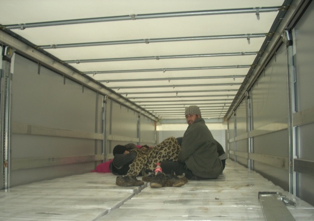 Imigranti sakriveni u belom vinu