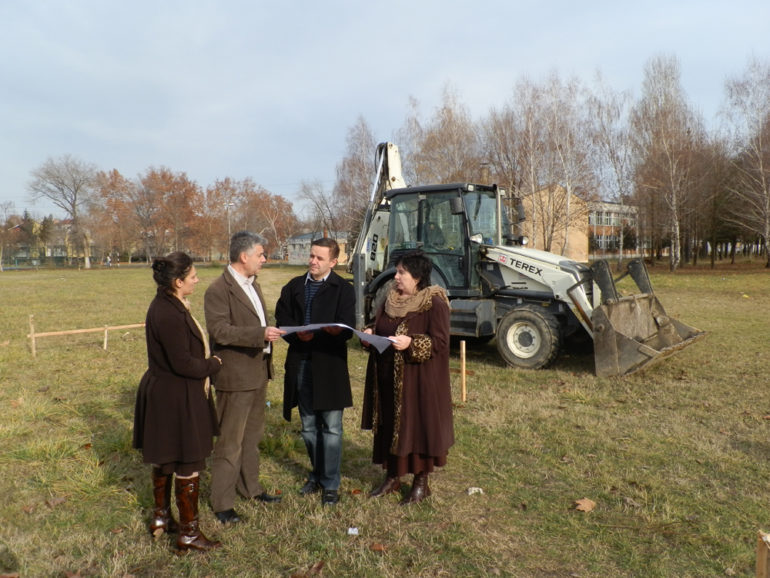 Gra­de no­vu am­bu­lan­tu u gra­du