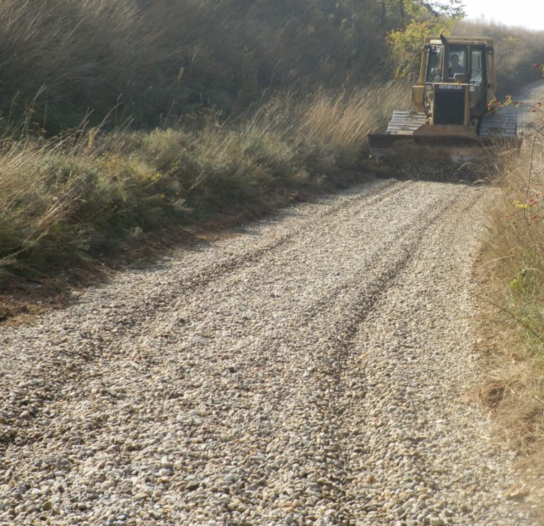 Nasipanje atarskih puteva