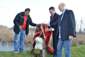 Otkrivanje spomenika dabru