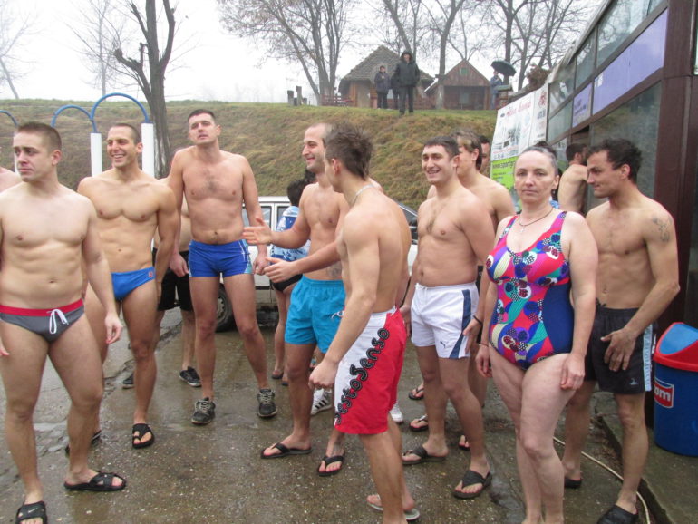 Bogojavljensko plivanje u Rumi