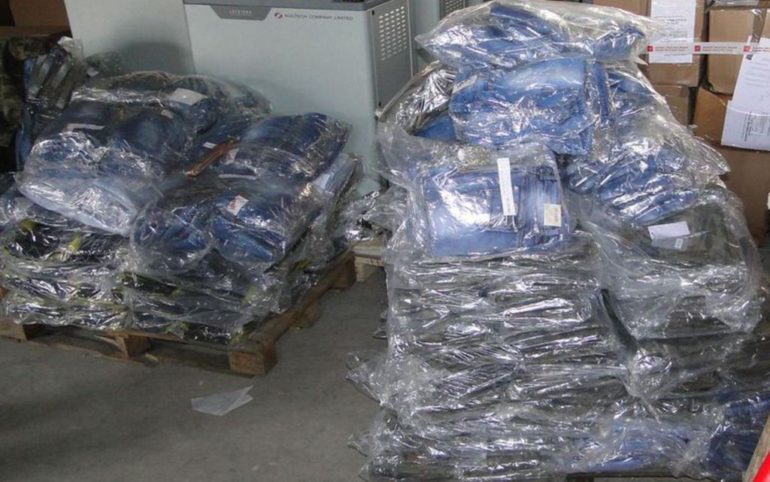 Švercovali farmerke i košulje