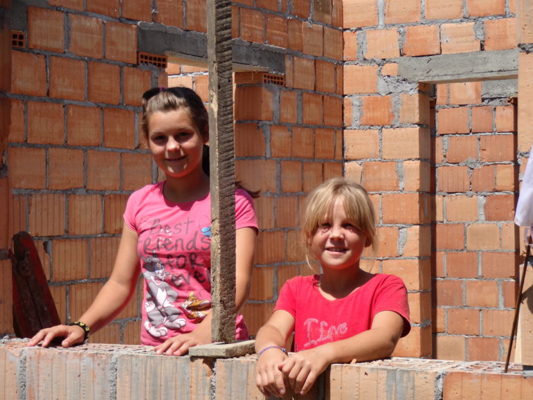 REČ O ZEMLjI, STABLU I KORENjU