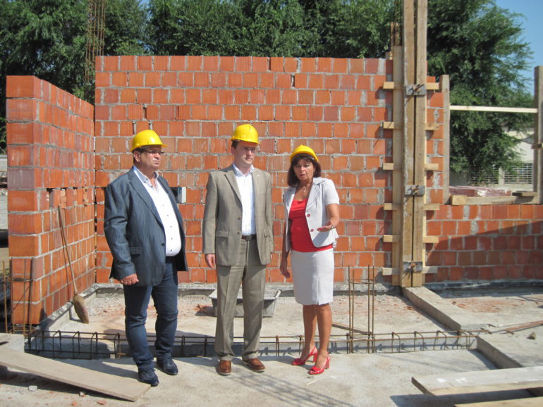 Ministar pravde Nikola Selaković posetio Staru Pazovu