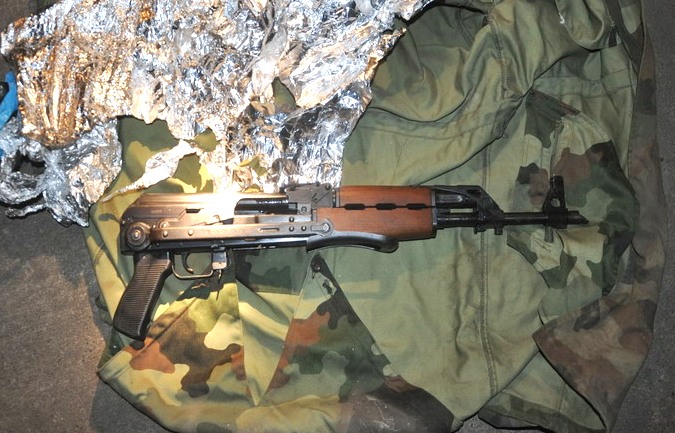 OSUMNjIČEN ZA NEDOZVOLjENO DRŽANjE ORUŽJA