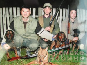 1 Lovci sa trofejom FOTO Miomir Filipovic