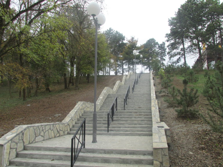REKONSTRUISANO STEPENIŠTE U IZLETIŠTU BORKOVAC