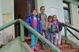 Malisani ispred skole