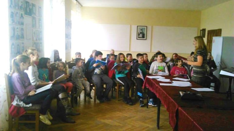 „Blagovesnik“ raspevao selo