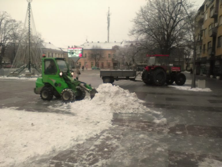 Uklanjanje zaostalog snega i leda