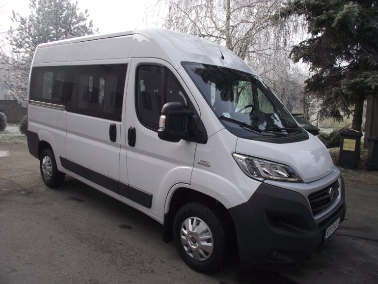 KUPLЈENO NOVO KOMBI VOZILO