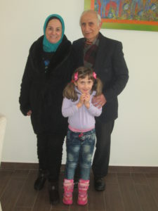 Рима, Низар и Николина - foto MIOMIR FILIPOVIC SREMSKE NOVINE