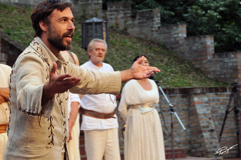 „Perikle“ u Sremskoj Mitrovici