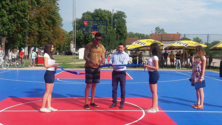 Klinci sa Raduljicom na basketu u Inđiji…