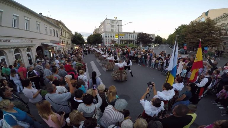 Na „Srem folk festu“  ansambli iz 13 država