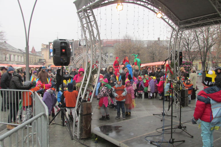 OTVORENA „BOŽIĆNA ULICA“