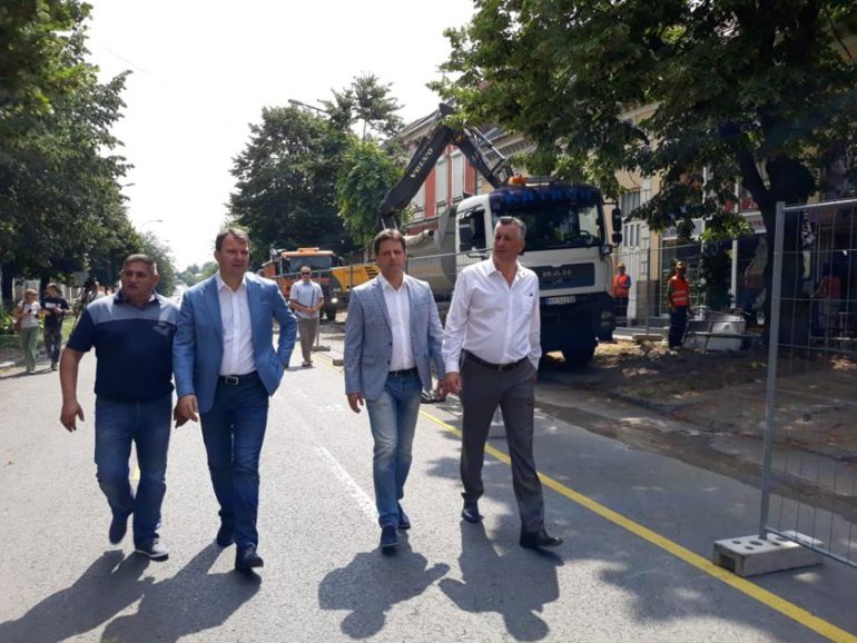 Predsednik pokrajinske Vlade obišao radove u Rumi