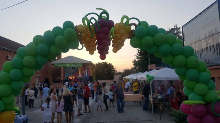 Večeras “Vinarske noći”