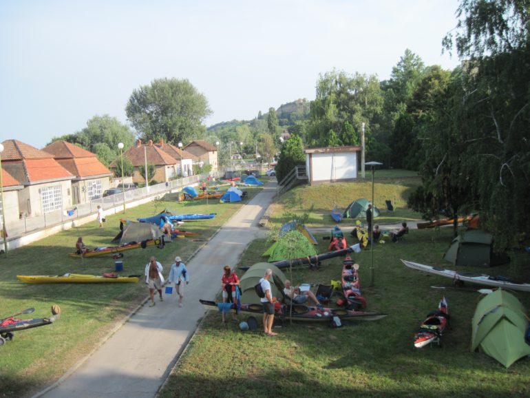 Učesnici Međunarodne dunavske regate u Starom Slankamenu