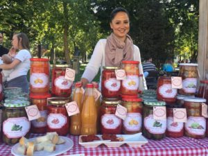 Marina na sajmu Gljive kao hrana i lek predstavlja svoje proizvode