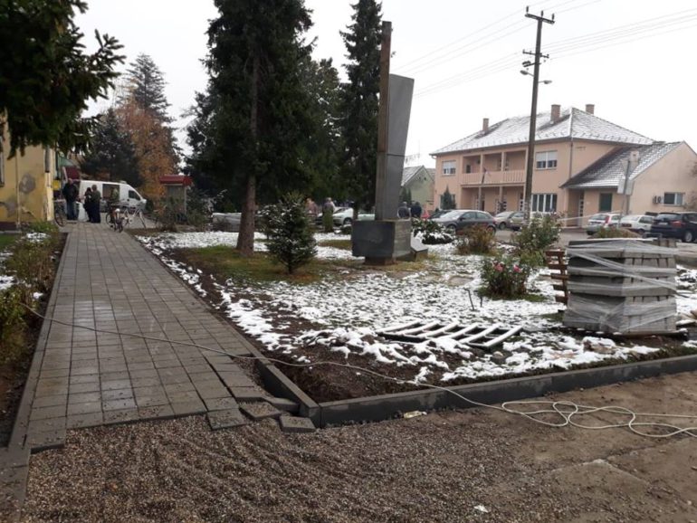 Uređenje centra sela posle četiri decenije