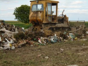 Divlja deponija u Maradiku
