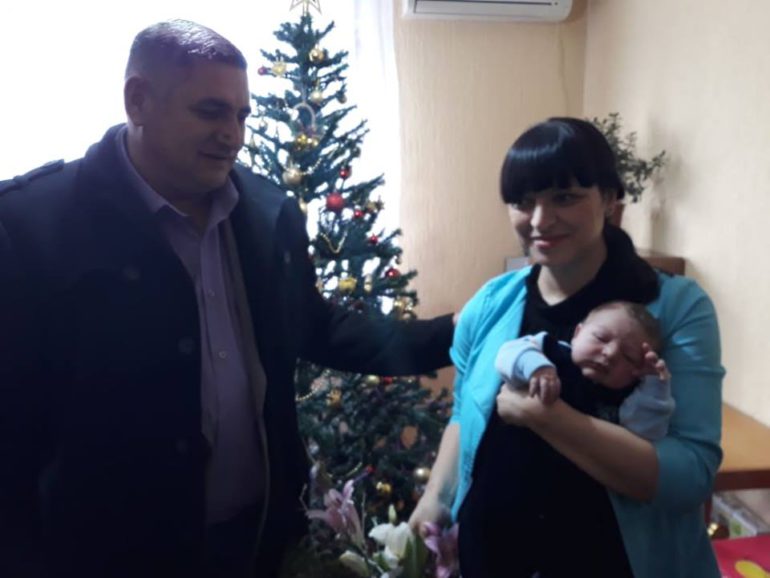 Predsednik opštine Ruma obišao prvorođenu bebu u 2019.godini