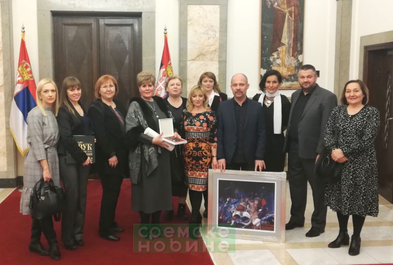 Mitrovačkoj gimnaziji uručena Izuzetna Vukova nagrada