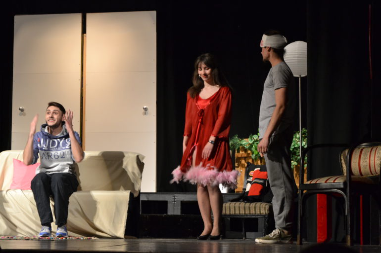 Prva repriza komedije “ Beži od svoje žene“