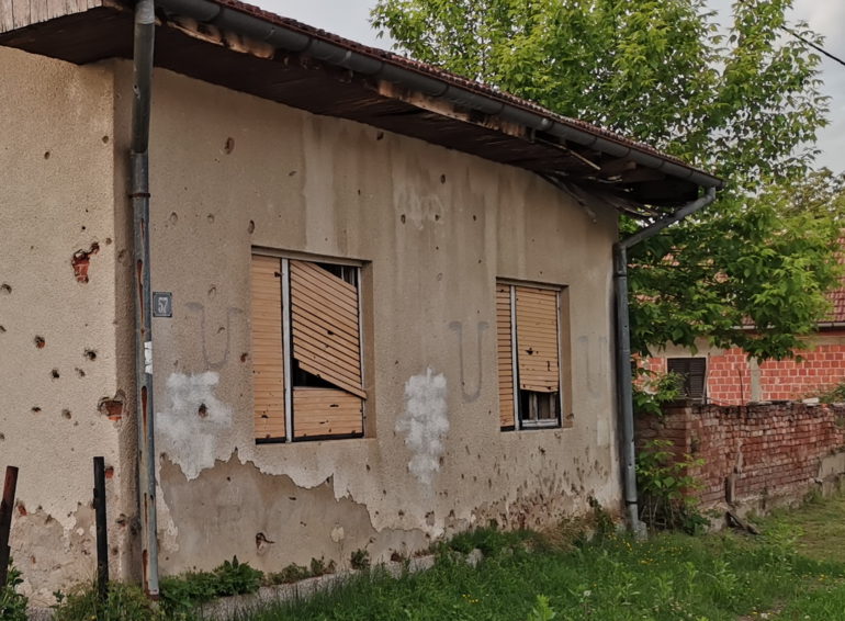 ČETIRI SLIKE IZ KRAJINE: TAMO GDE SE (NE)ŽIVI