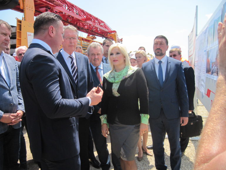 Ministarka Mihajlović obišla radove na izgradnji brze pruge na deonici Inđija – Beška