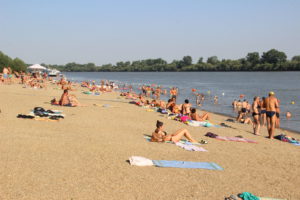 na sremskomitrovackoj plazi