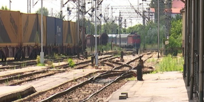 Mladić povređen na pruzi