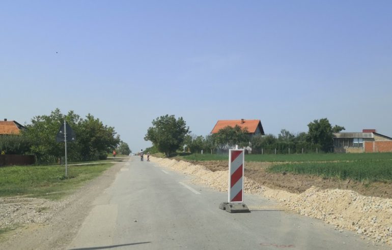 Radovi na putu Irig-Vrdnik
