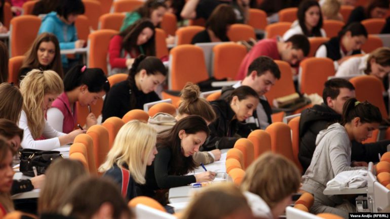 Tradicija gubi snagu