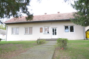 Дом културе, амбуланта и школа под једним кровом