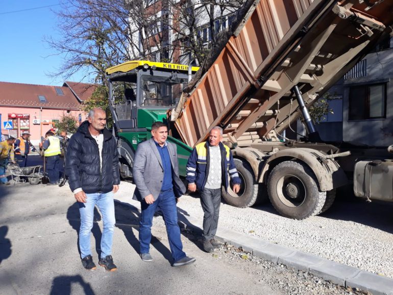 Završava se parking iza Robne kuće