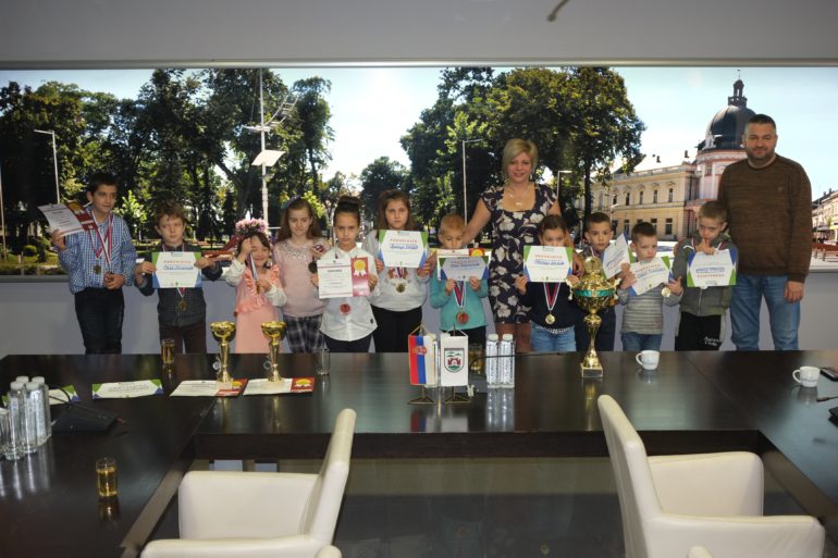 Šest medalja polaznicima Edukativnog centra  „Malac genijalac“