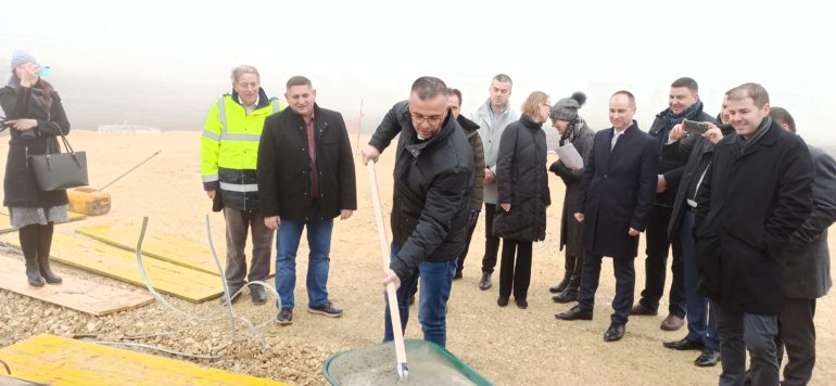 Ministar Nedimović položio kamen temeljac za nov logistički centar