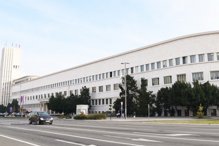 Od Pokrajine 10.000 paketa za Crveni krst, 14 miliona dinara lokalnim samoupravama