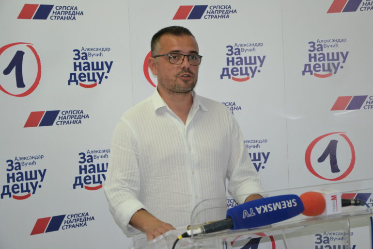 Tri kandidata za gradonačelnika Sremske Mitrovice