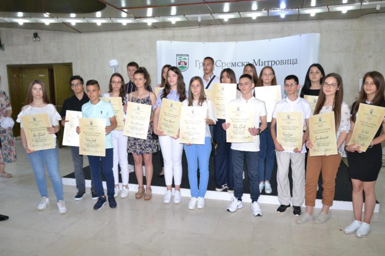Uručene nagrade Đak generacije
