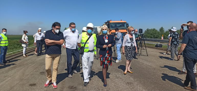 Rekonstrukcija auto-puta između Rume i Pećinaca