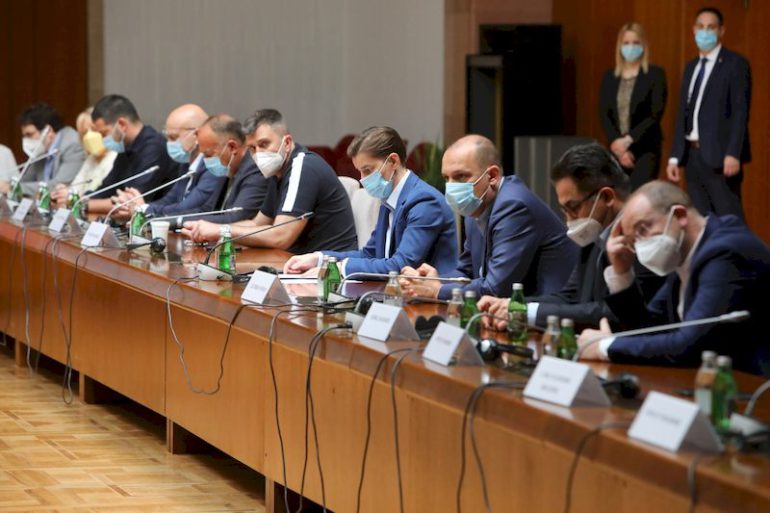 Od petka oštrije mere u borbi protiv pandemije