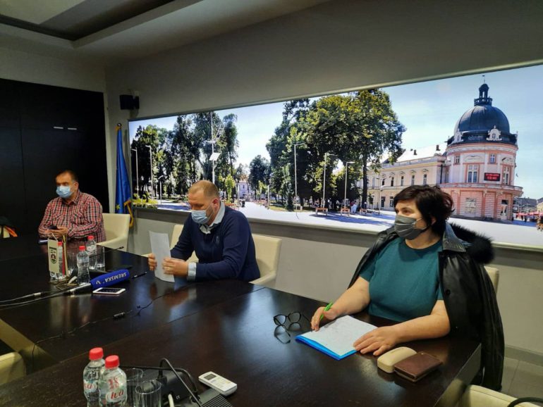 U Sremu 2.609 pozitivnih, 23 pacijenta na respiratoru