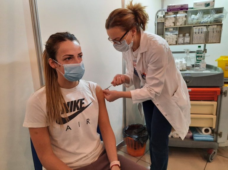 Vakcinisan 25-hiljaditi građanin