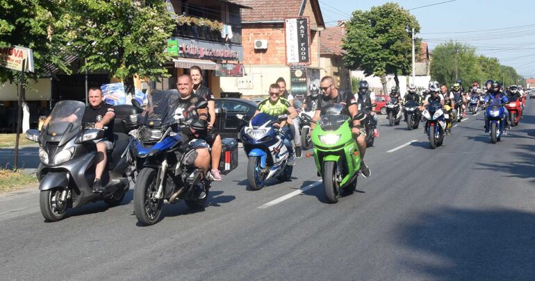 SUTRA MOTO SKUP U ŠIMANOVCIMA